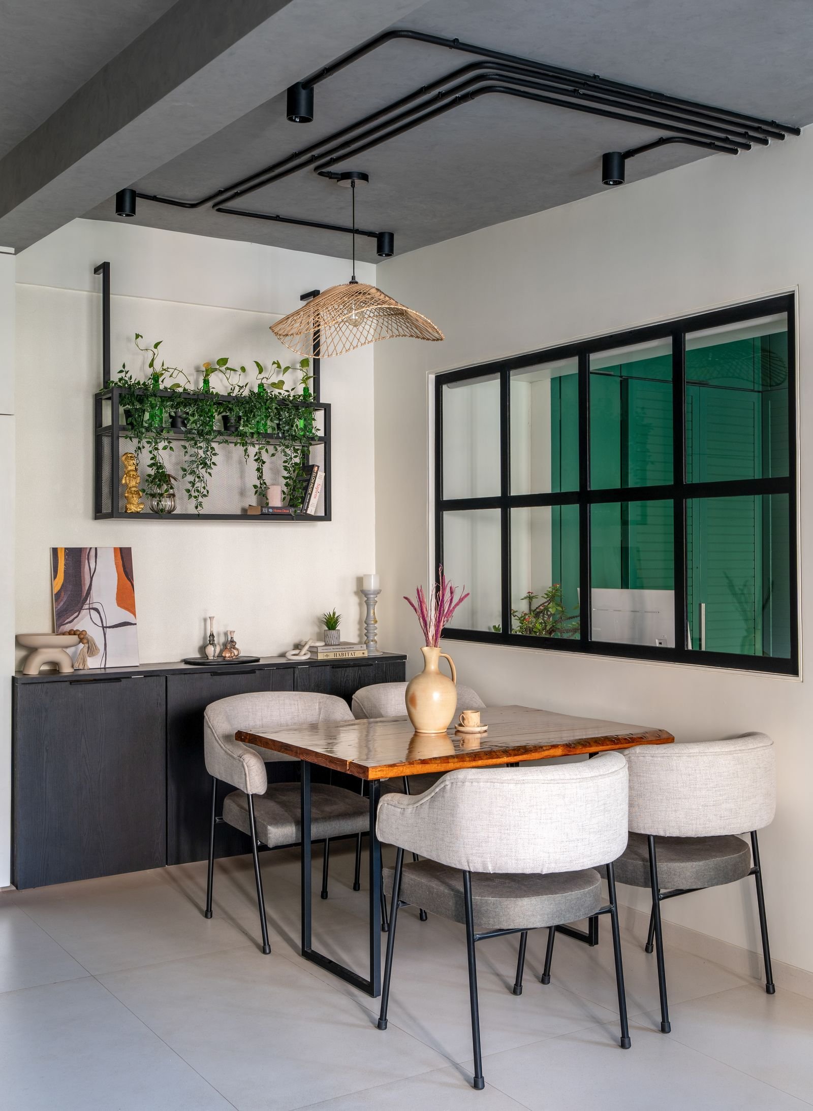 Compact Dining