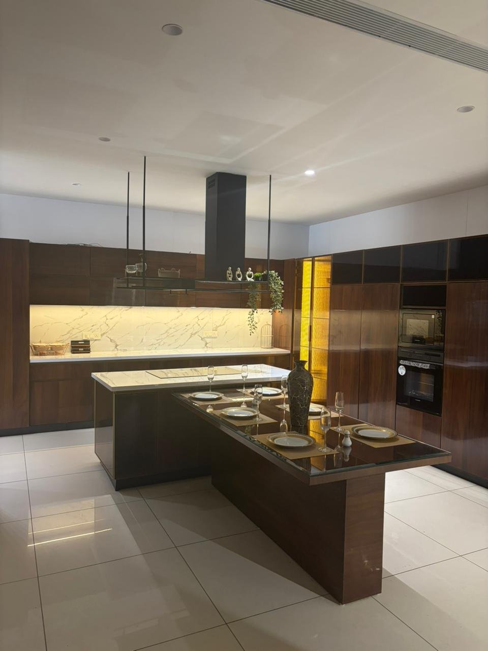Modern Luxury Modular Kitchen